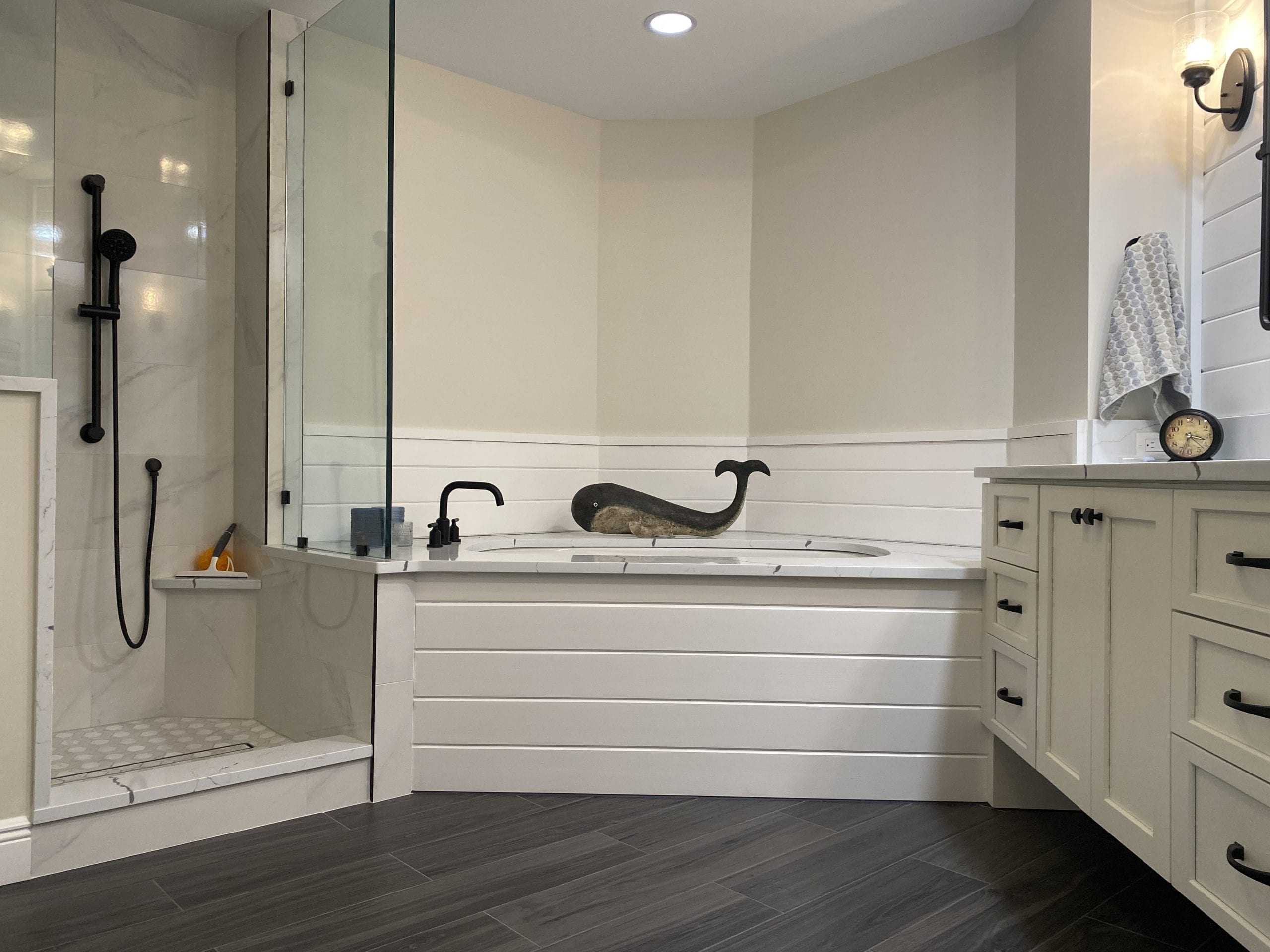 Bird Master Bath Full View